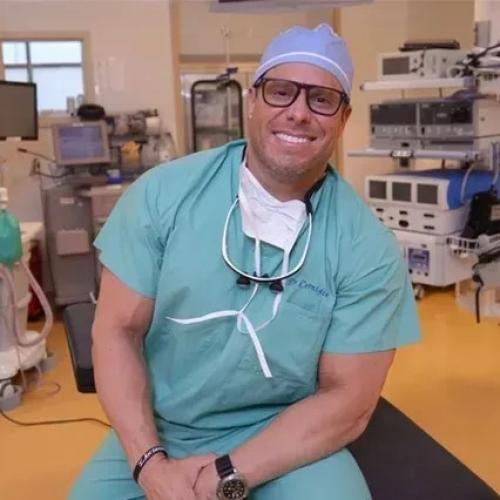 Dr. Cerniglia headshot